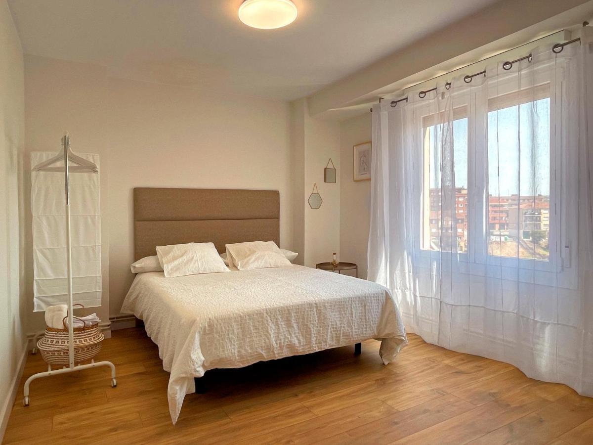 Vianeando Apartment Виана Екстериор снимка