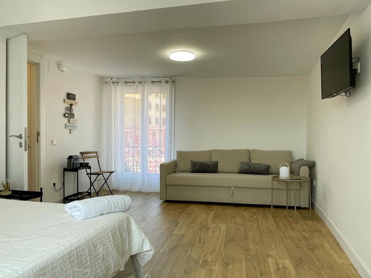 Vianeando Apartment Виана Екстериор снимка